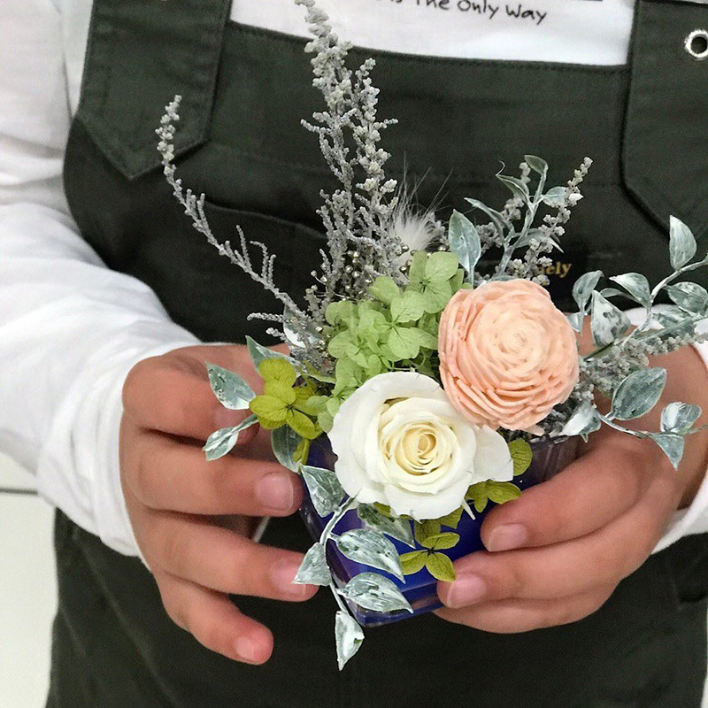 お花の寄せ植え作りイメージ